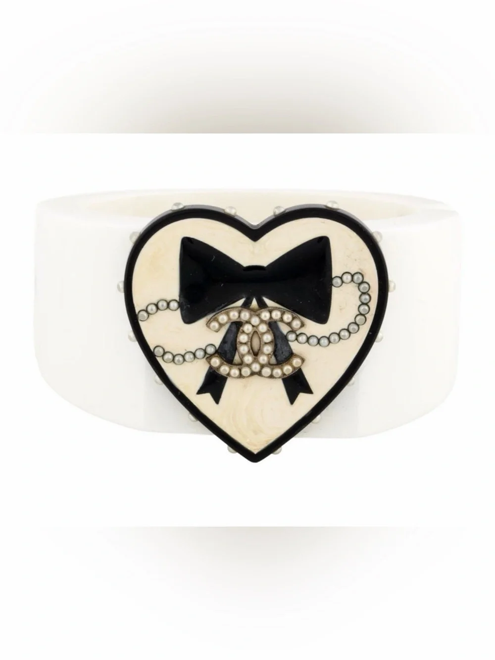 CHANEL iconic heart